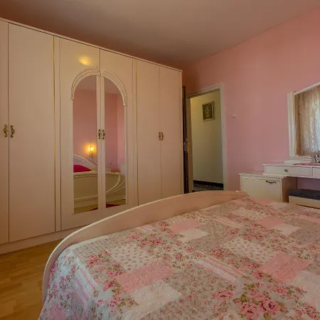 Einzigartiges Mit Sauna, Whirlpool, Meerblick, Fitnessraum, Grill Hébergement de vacances Crikvenica