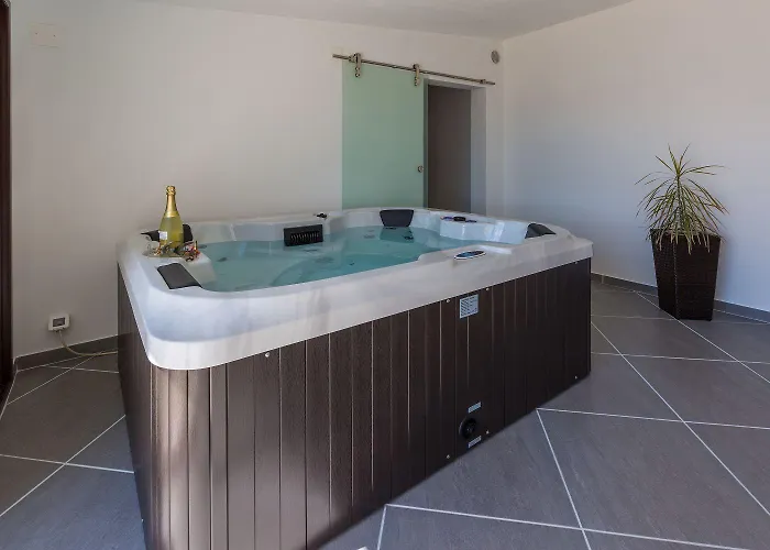 Einzigartiges Mit Sauna, Whirlpool, Meerblick, Fitnessraum, Grill * تْسْغيكفانِتْسا