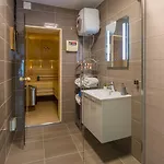 Einzigartiges Mit Sauna, Whirlpool, Meerblick, Fitnessraum, Grill Semesterbostad *