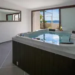Einzigartiges Mit Sauna, Whirlpool, Meerblick, Fitnessraum, Grill Semesterbostad