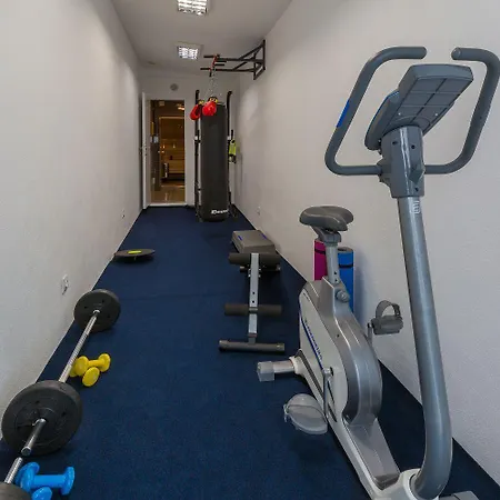 Nyaraló Einzigartiges Mit Sauna, Whirlpool, Meerblick, Fitnessraum, Grill Crikvenica